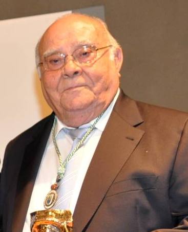 Los autónomos reconocen con un premio la trayectoria profesional de Francisco Martín, fundador de Abades